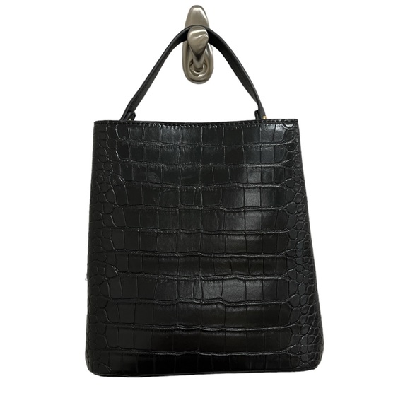 AOTA Elena Bucket Bag - Picture 1 of 8